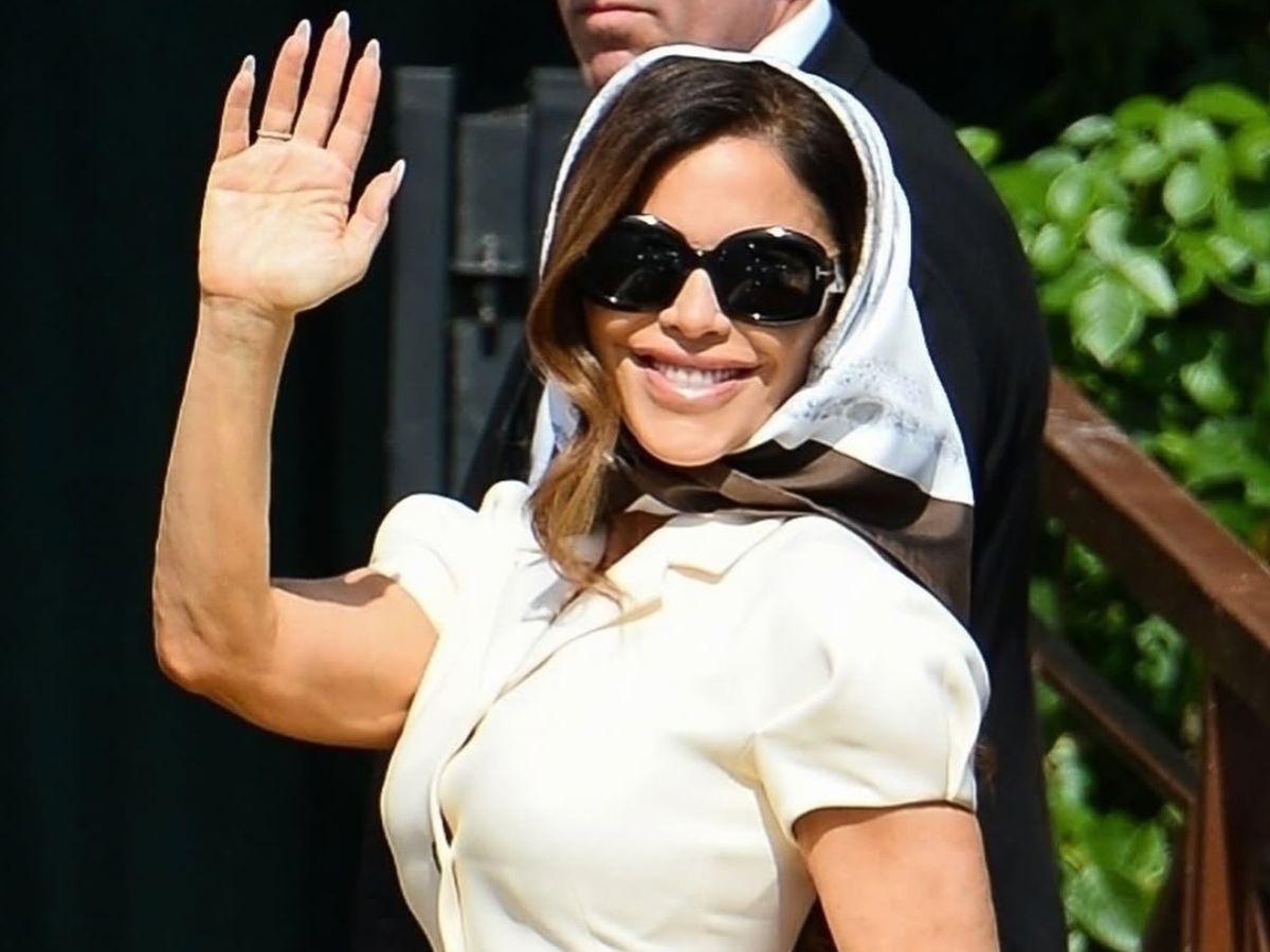 Lauren Sanchez Reaches Wedding Destination