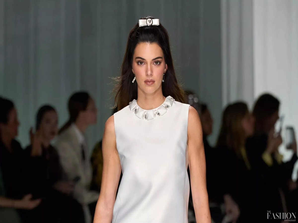 Kendall Jenner walking the runway for Versace Spring/Summer 2024 at Milan Fashion Week