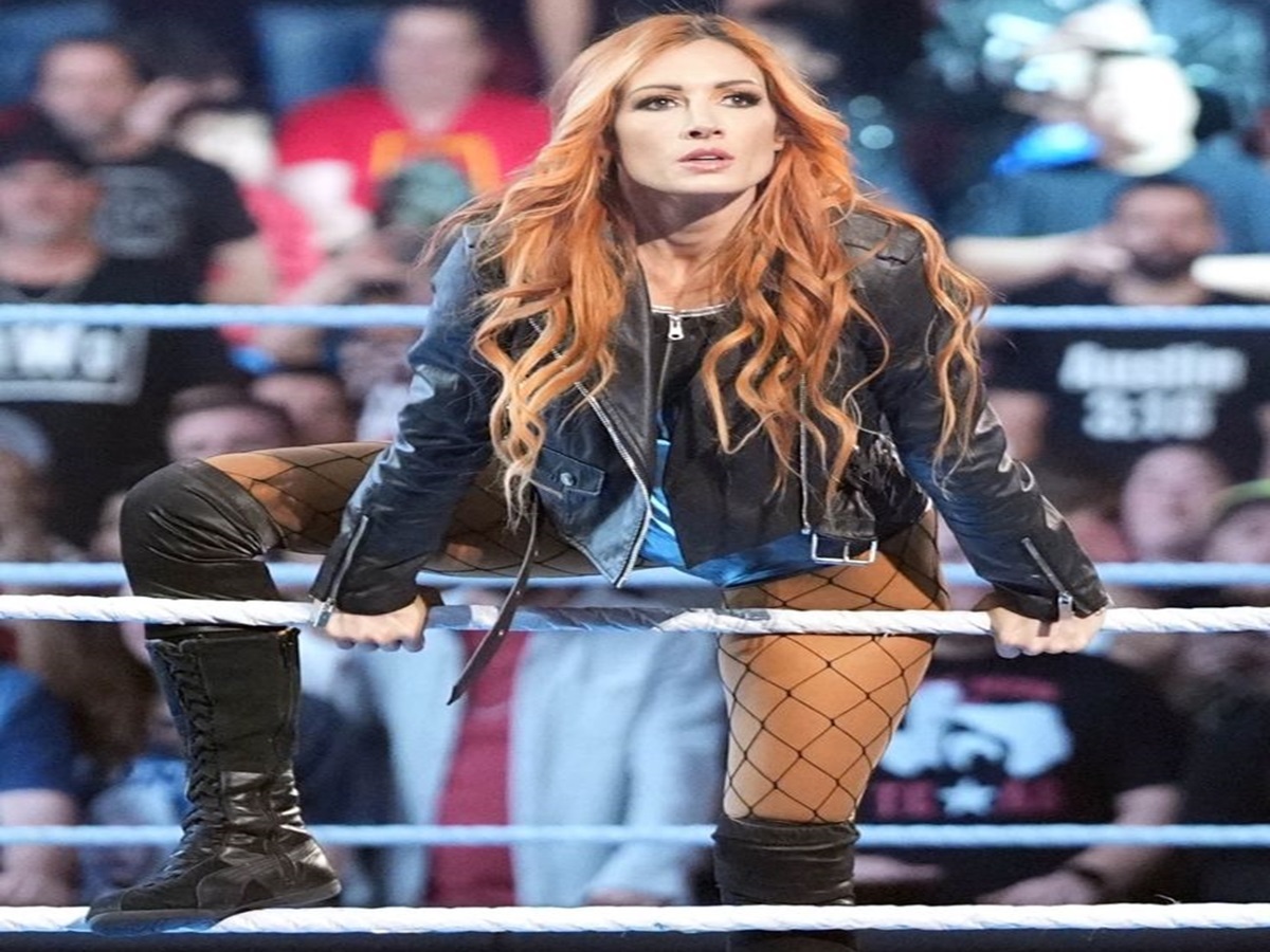 Becky Lynch Retains via DQ