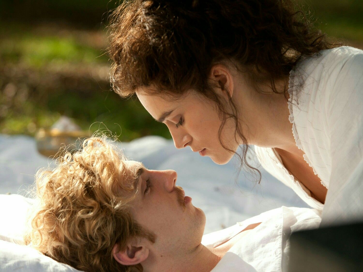 A mesmerizing dreamlike sequence showcasing eroticism, blending moments of tension buildup with intimate encounters between characters.