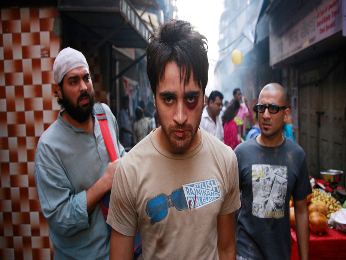 Delhi Belly movie cast Imran Khan, Vir Das, and Kunaal Roy Kapur in a comedy scene