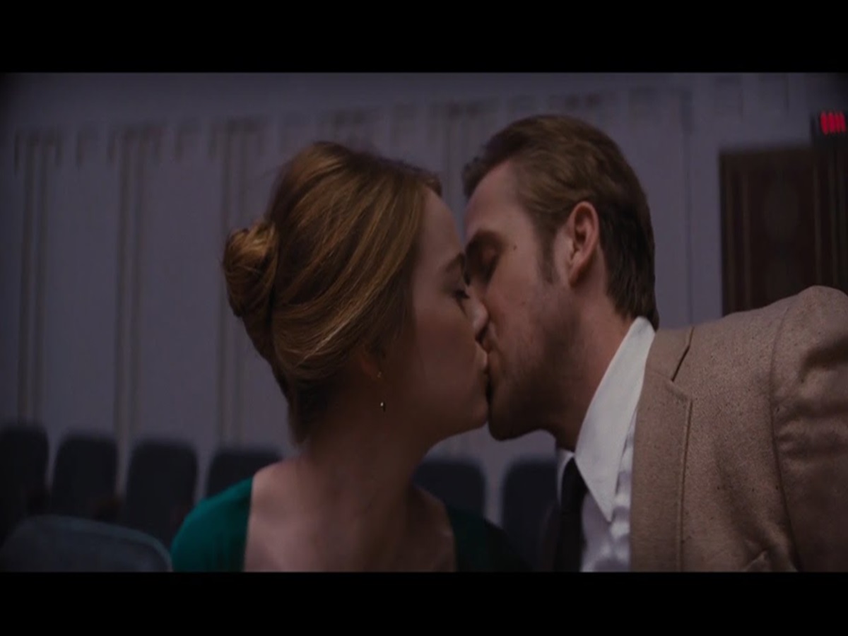 Emma Stone and Ryan Gosling dancing under the stars in La La Land