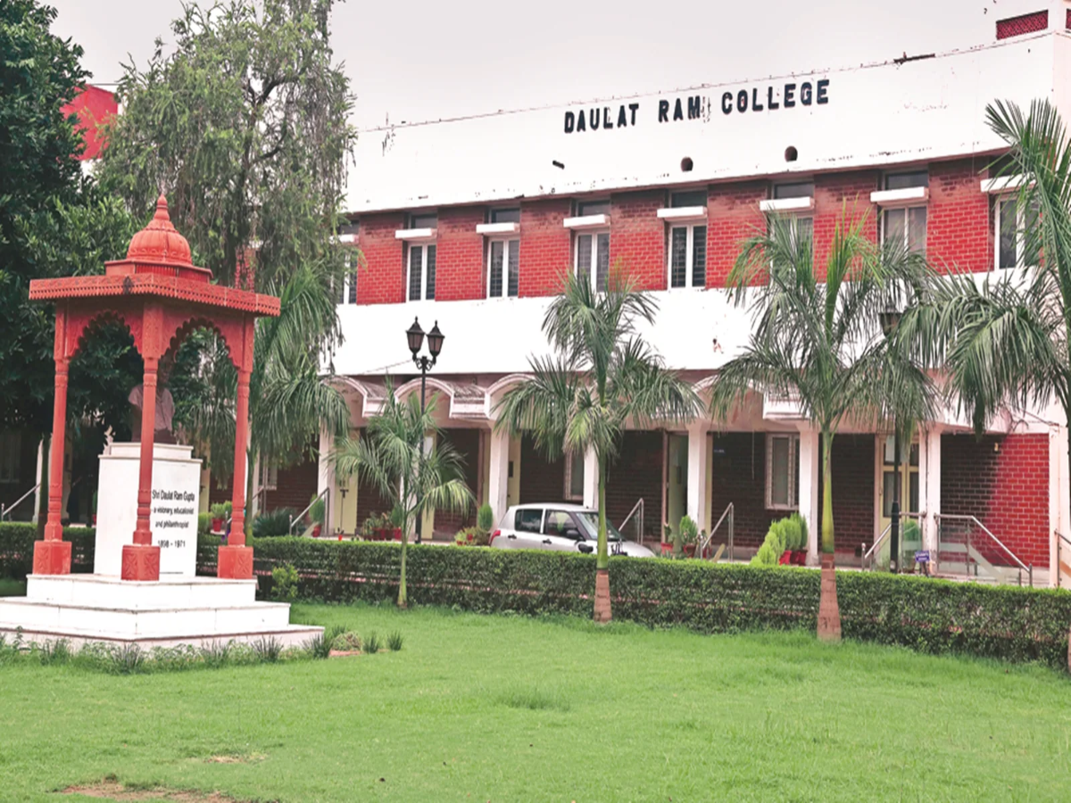 Daulat Ram College