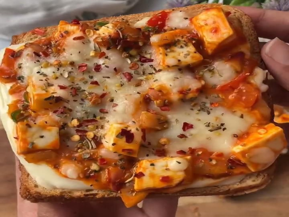 Paneer Cheese Toast