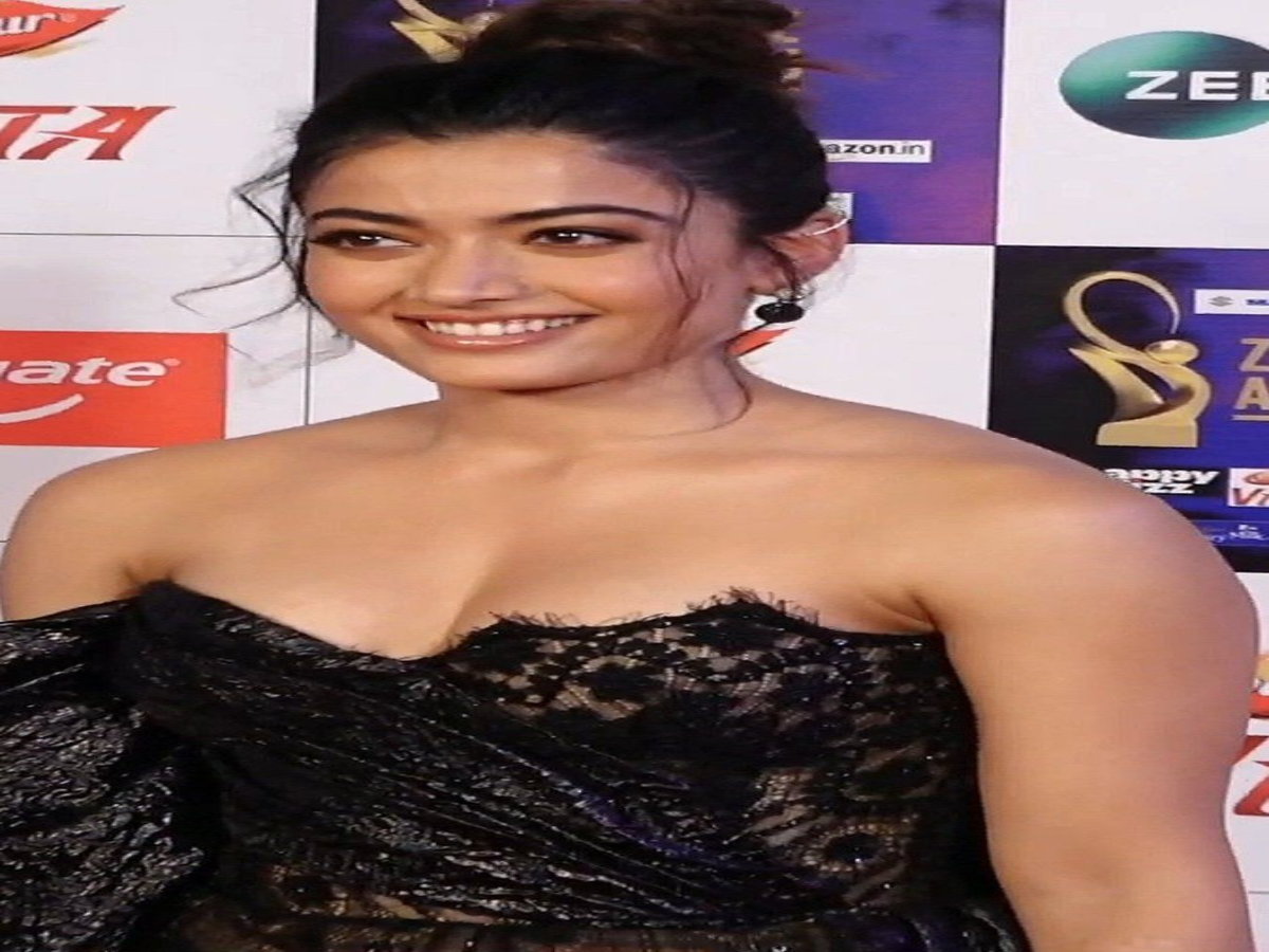 The Sunshine Girl – Floral Dress Vibes