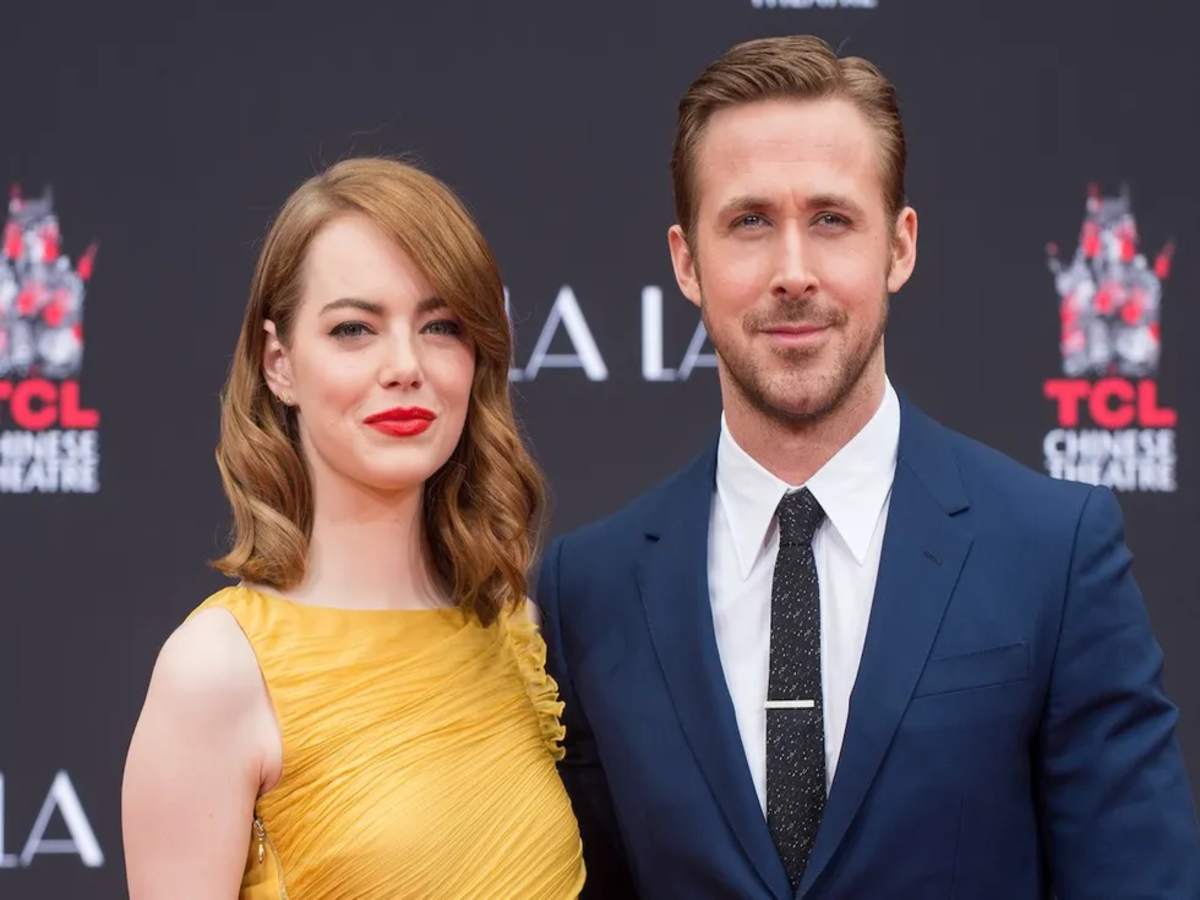 A captivating moment from La La Land featuring the two lead actors whose on-screen romance has left a lasting impression on fans.