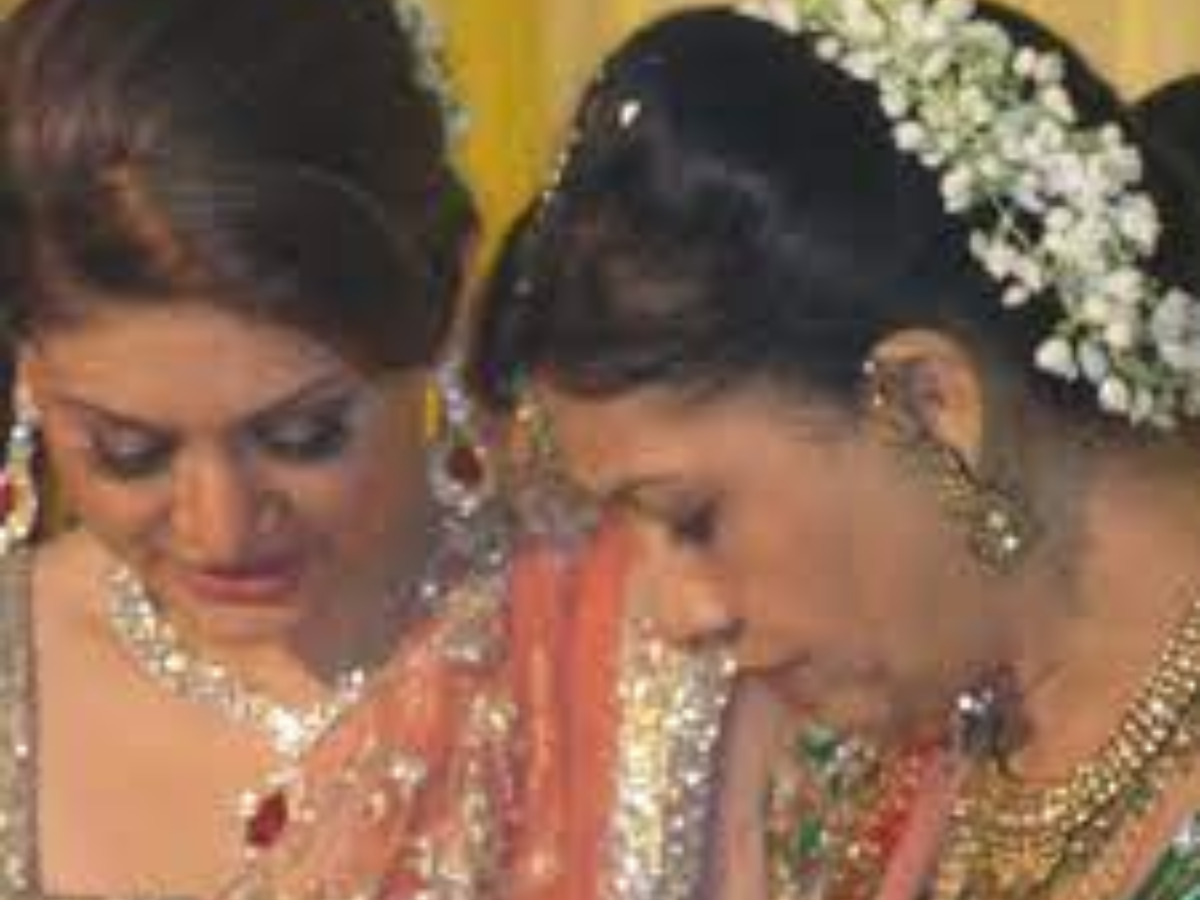 A Special One: Shefali Jariwala Shares Emotional Moment With Her Mother
