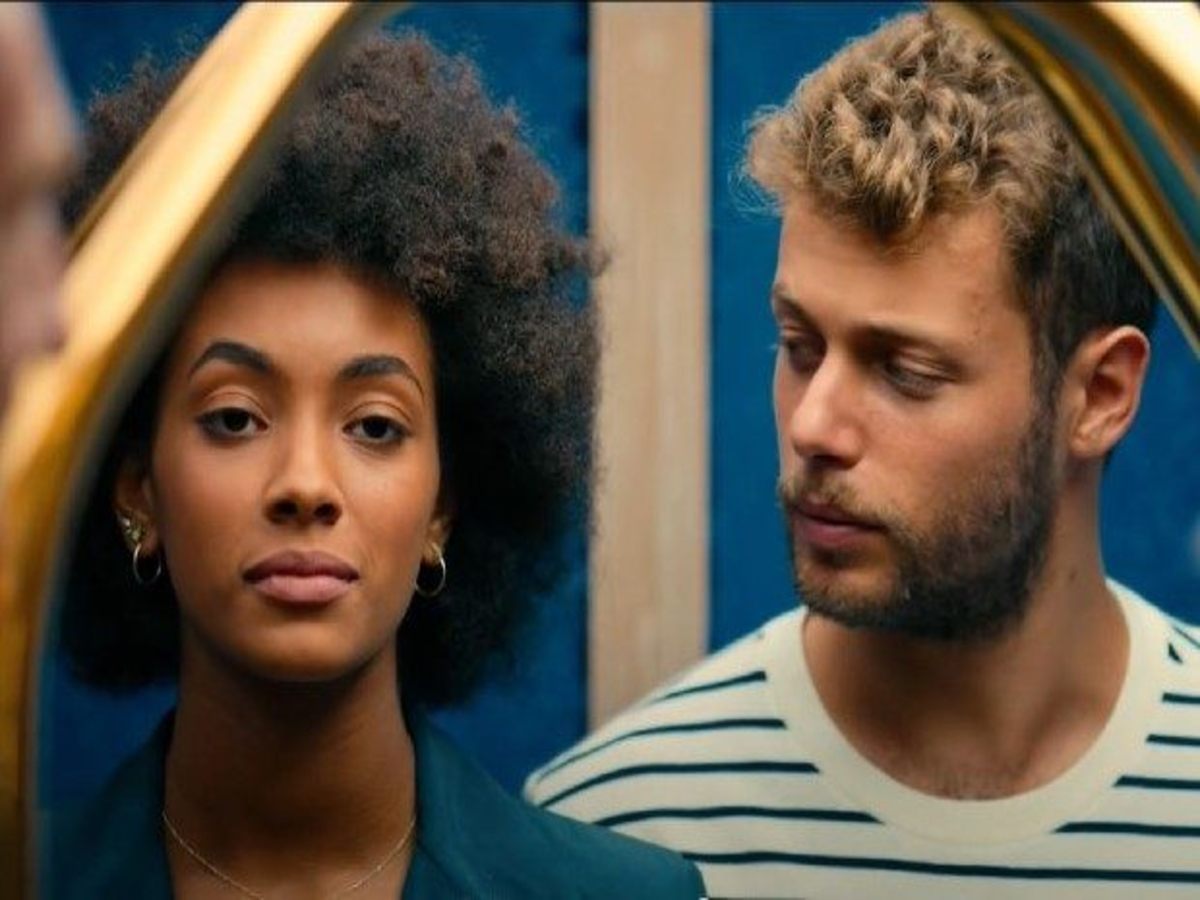 Gus and Mickey share a moment in Judd Apatow's Netflix series "Love," showcasing their unique chemistry.
