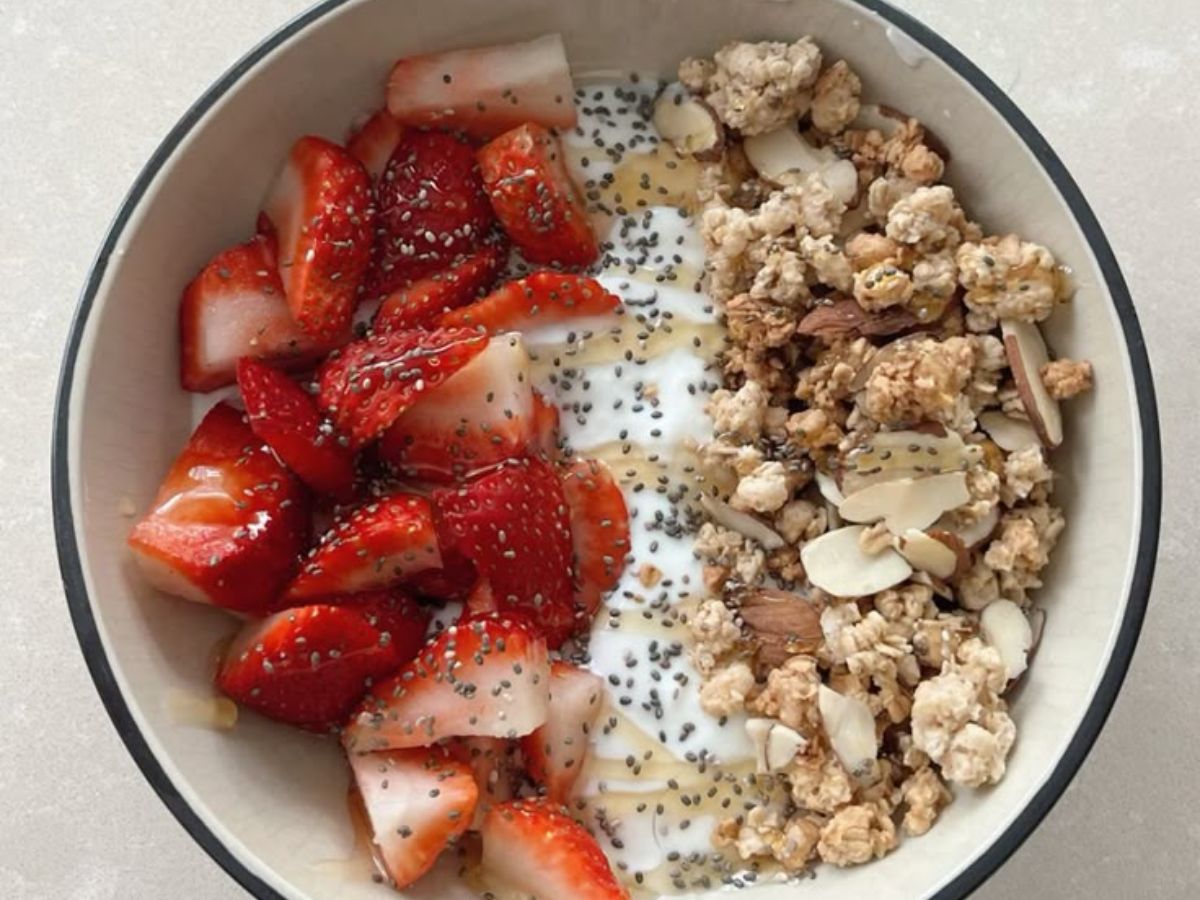 Chia Oatmeal Power Bowl