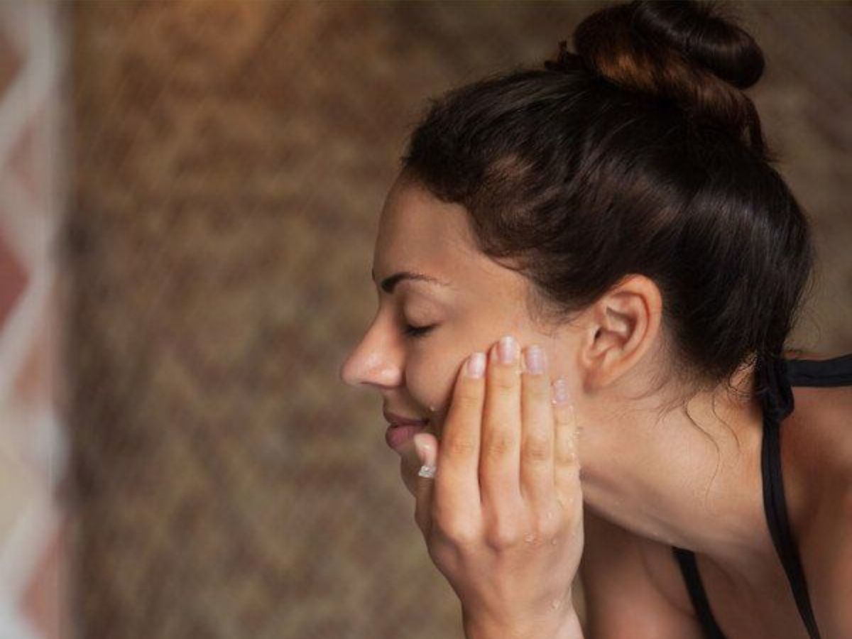 Soothes and Refreshes