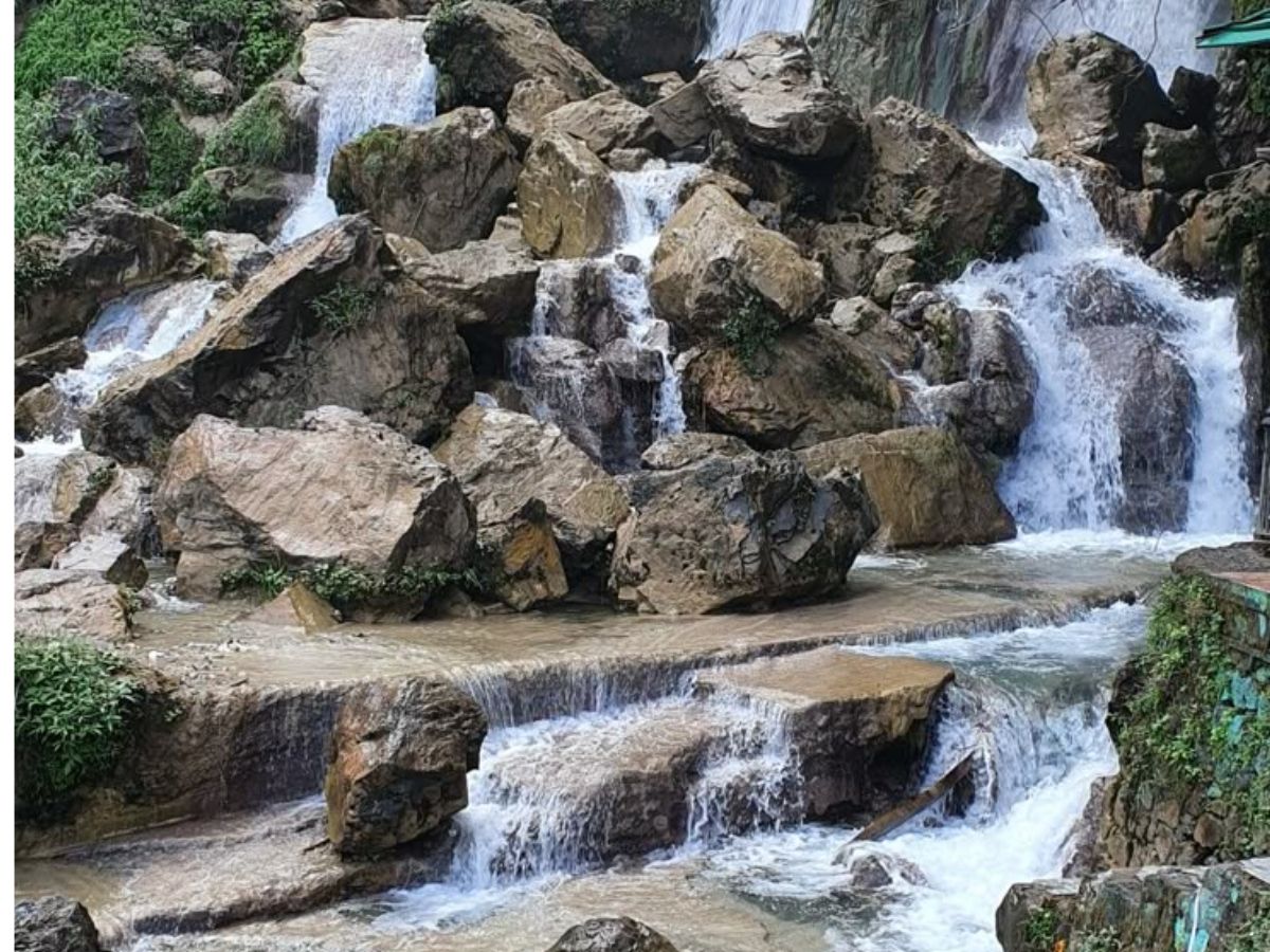 Kempty Falls, Mussoorie