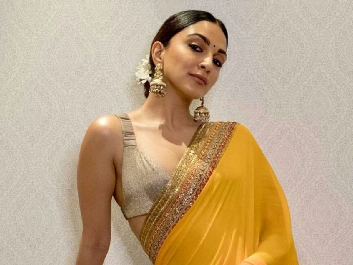 Golden Blouse with Gajra Look