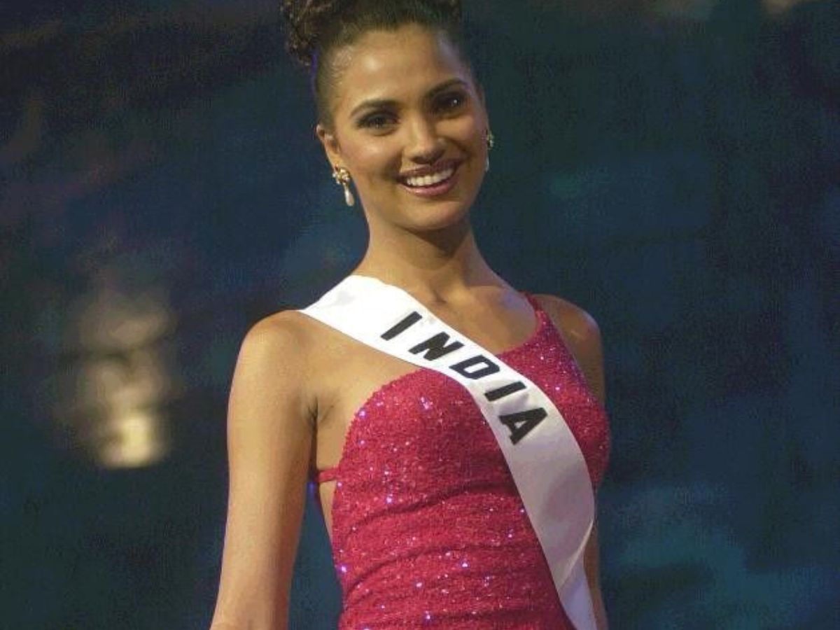 Red-Hot Runway Elegance