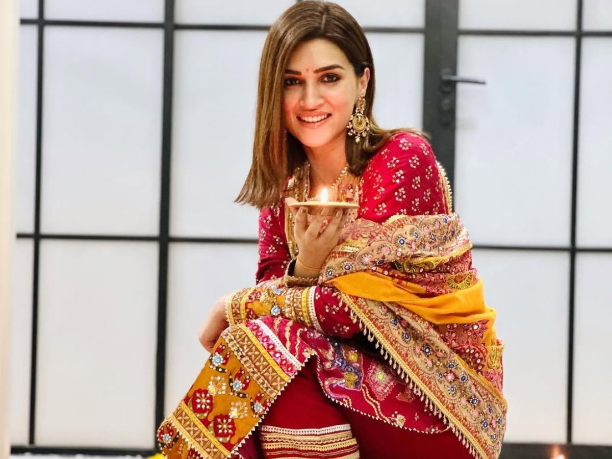 Red Patiala-Suit with Phulkari Dupatta