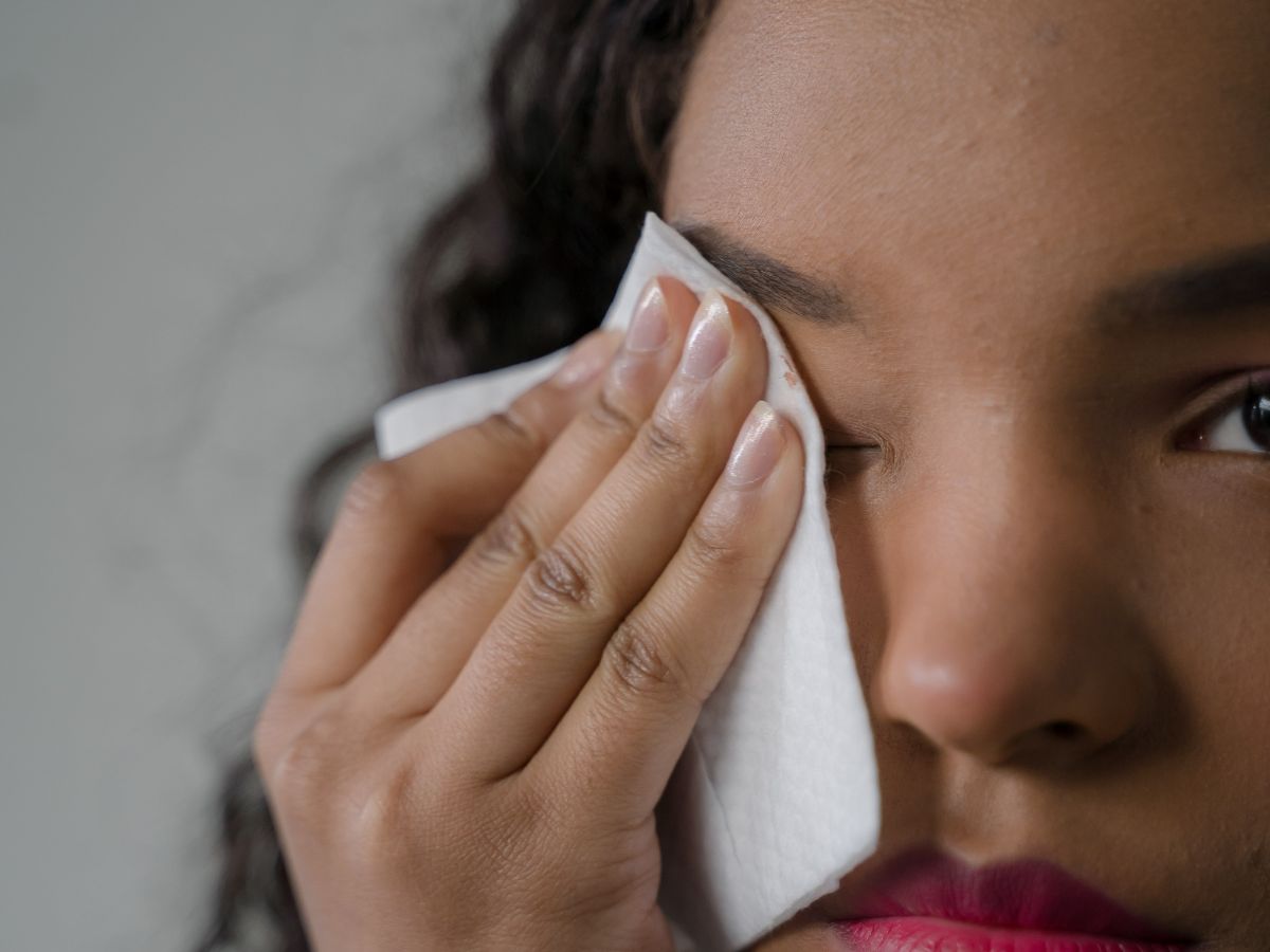 Dry Tissues & Wet Wipes