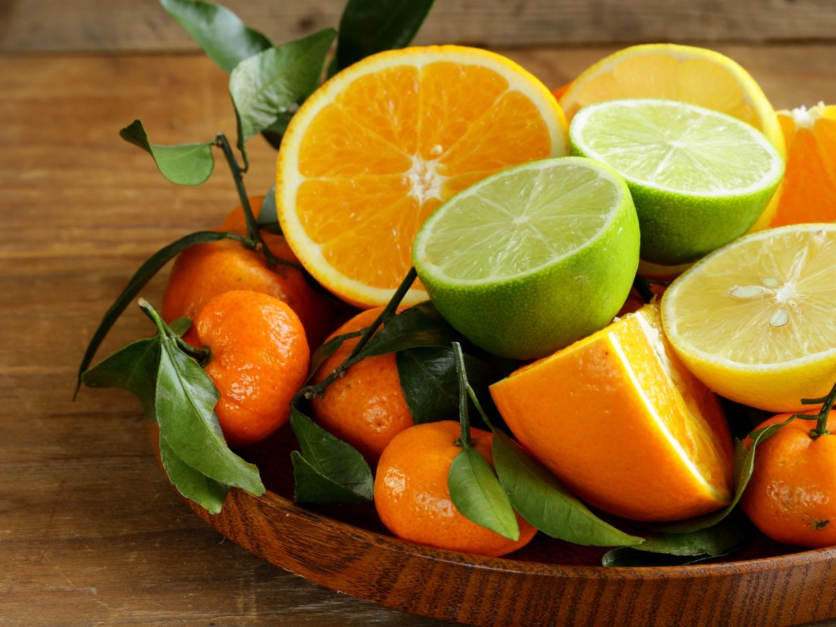 Citrus Fruits (Oranges, Lemons)