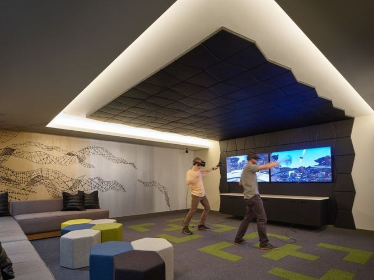 Gaming Cafes and Virtual Reality Lounges