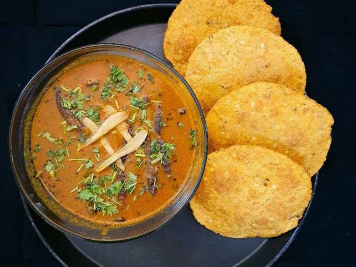 Bedmi puri with aloo sabzi served hot in Varanasi.