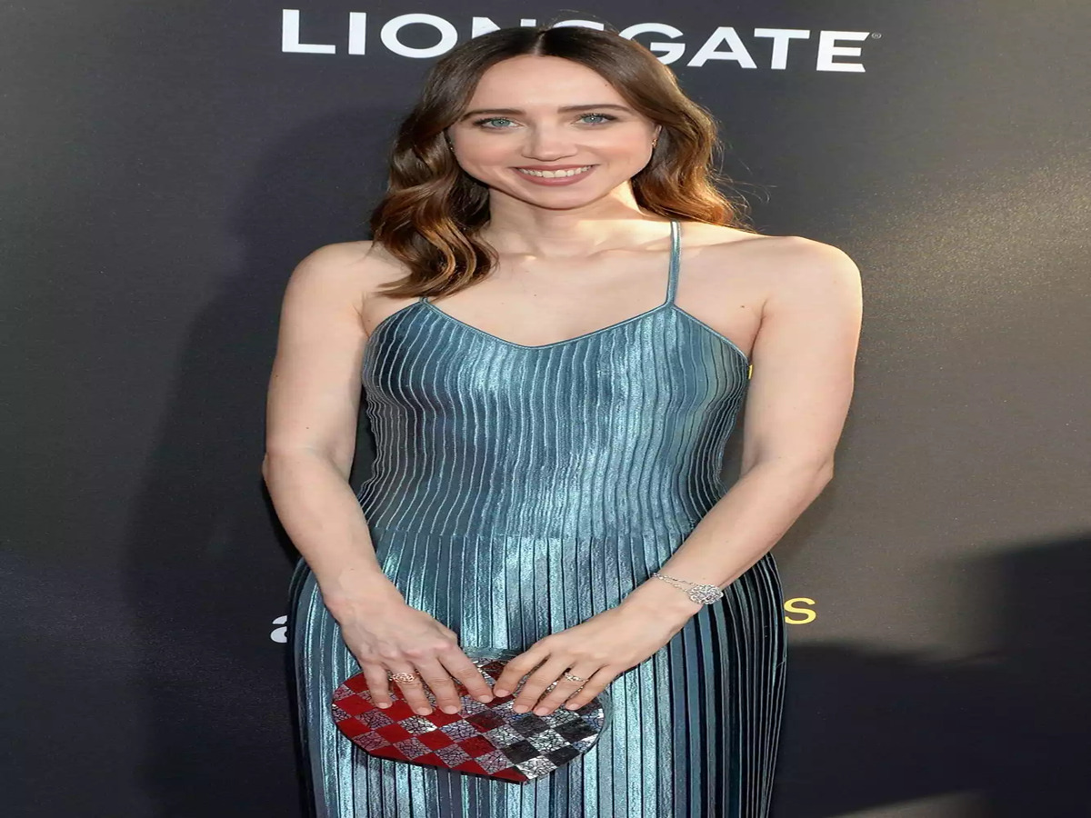 Zoe Kazan shares her insights on the uncomfortable dynamics of auditioning, where actresses are pressured to be flirtatious and aware of their appearance.