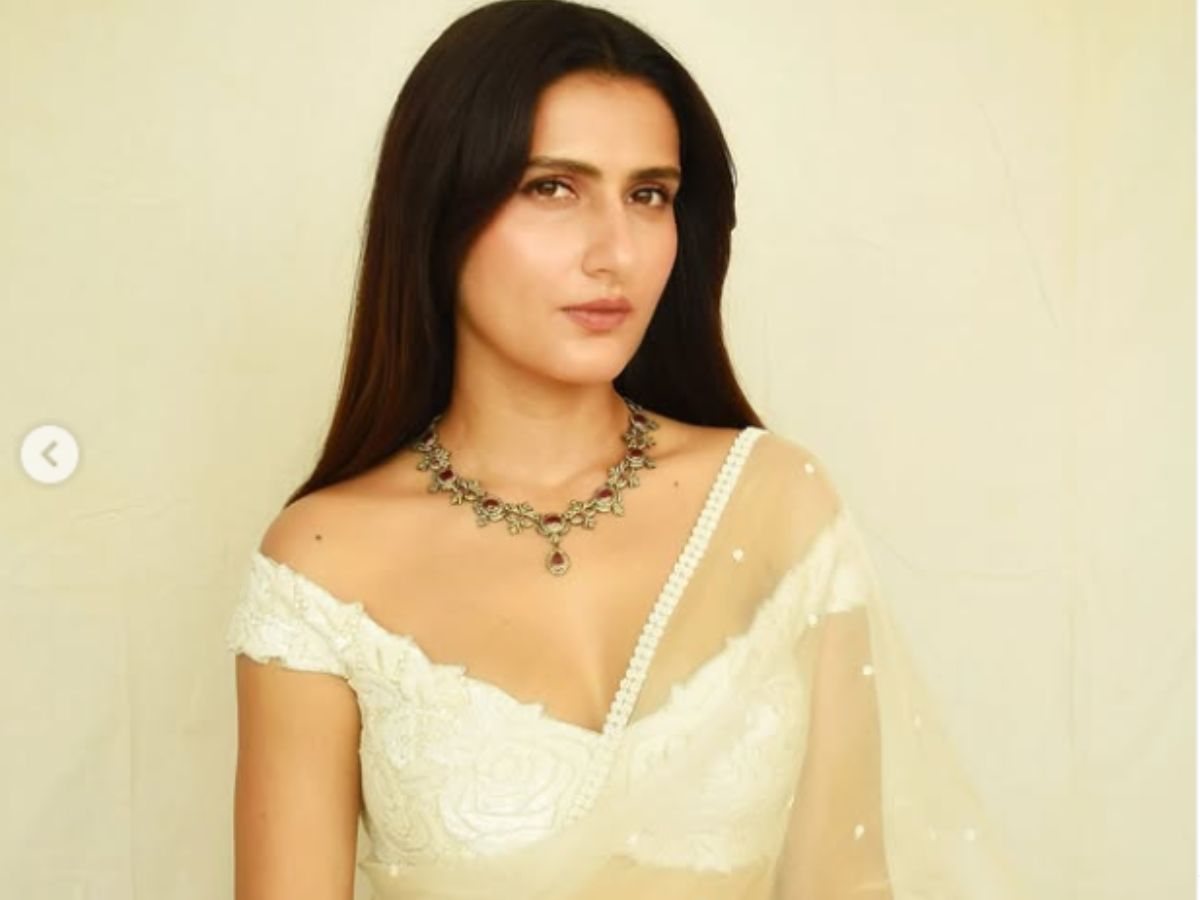 Vintage Bollywood Look