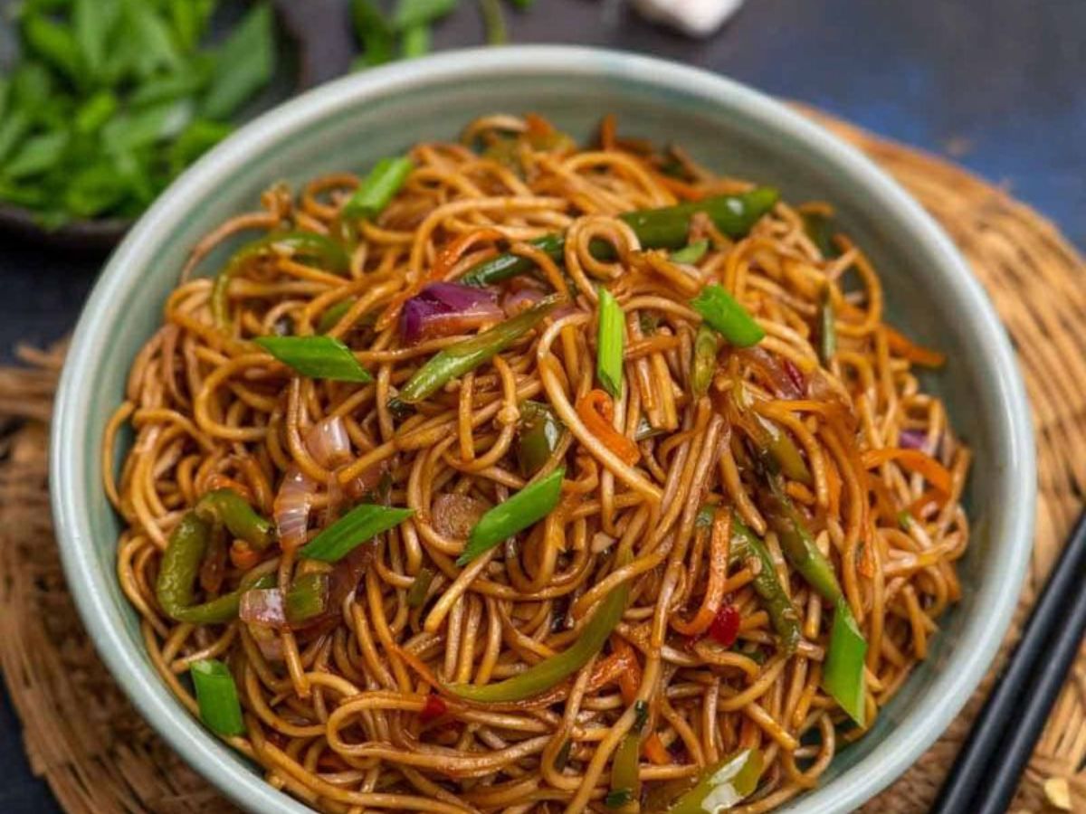 Hakka noodles