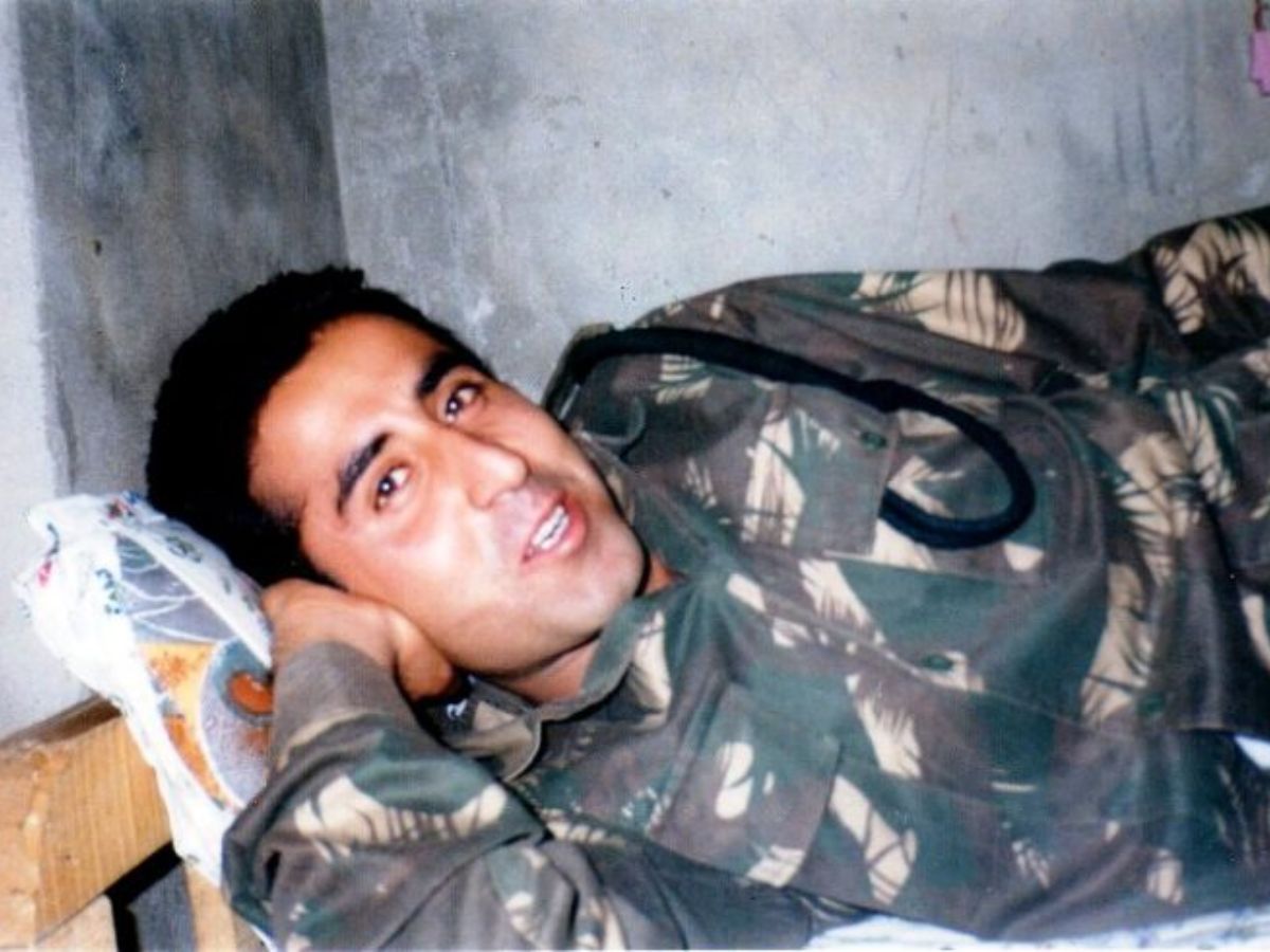 A powerful tribute to soldiers' sacrifice, this quote reflects the supreme act of patriotism.