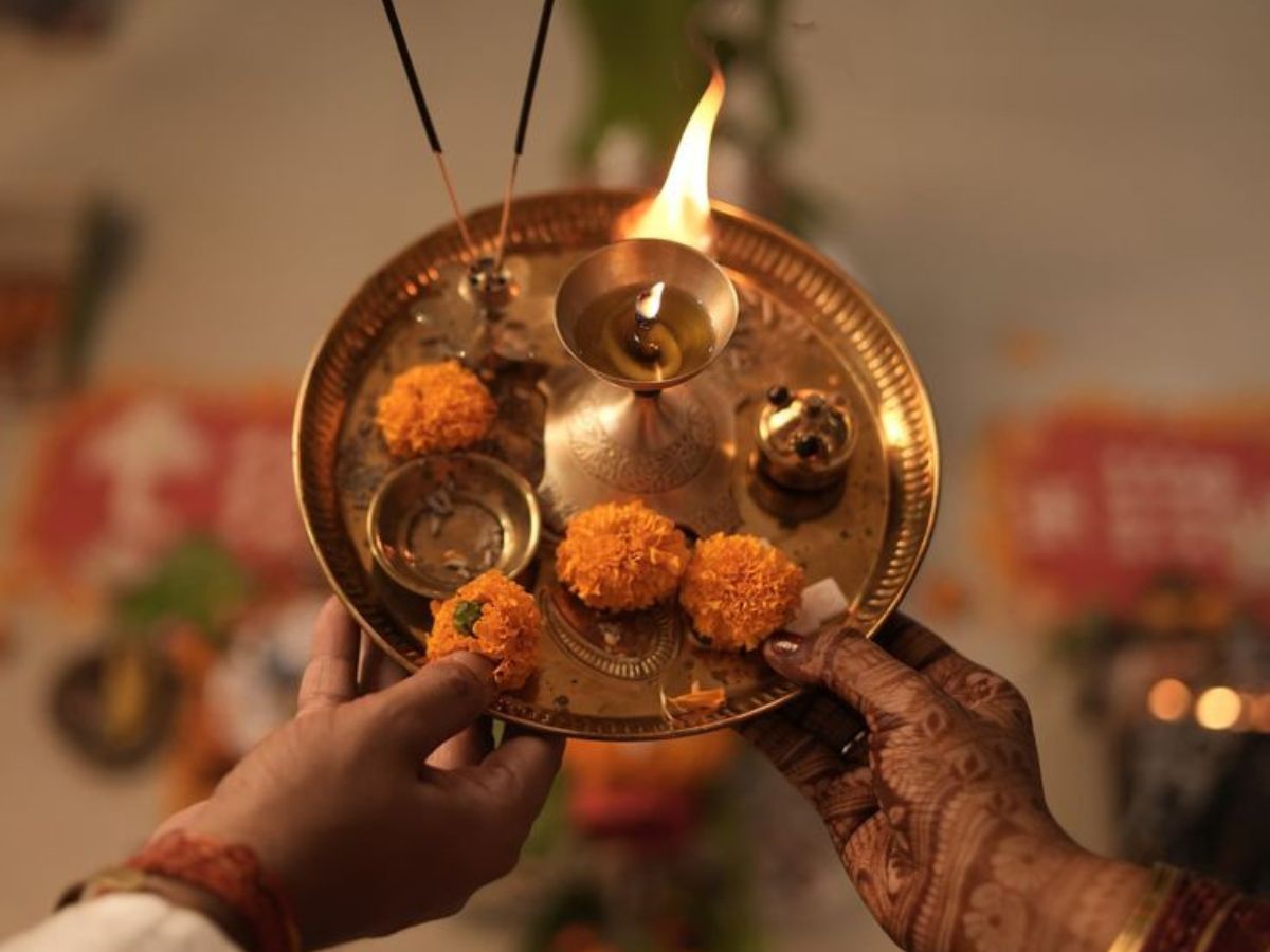 Evening closure with gratitude