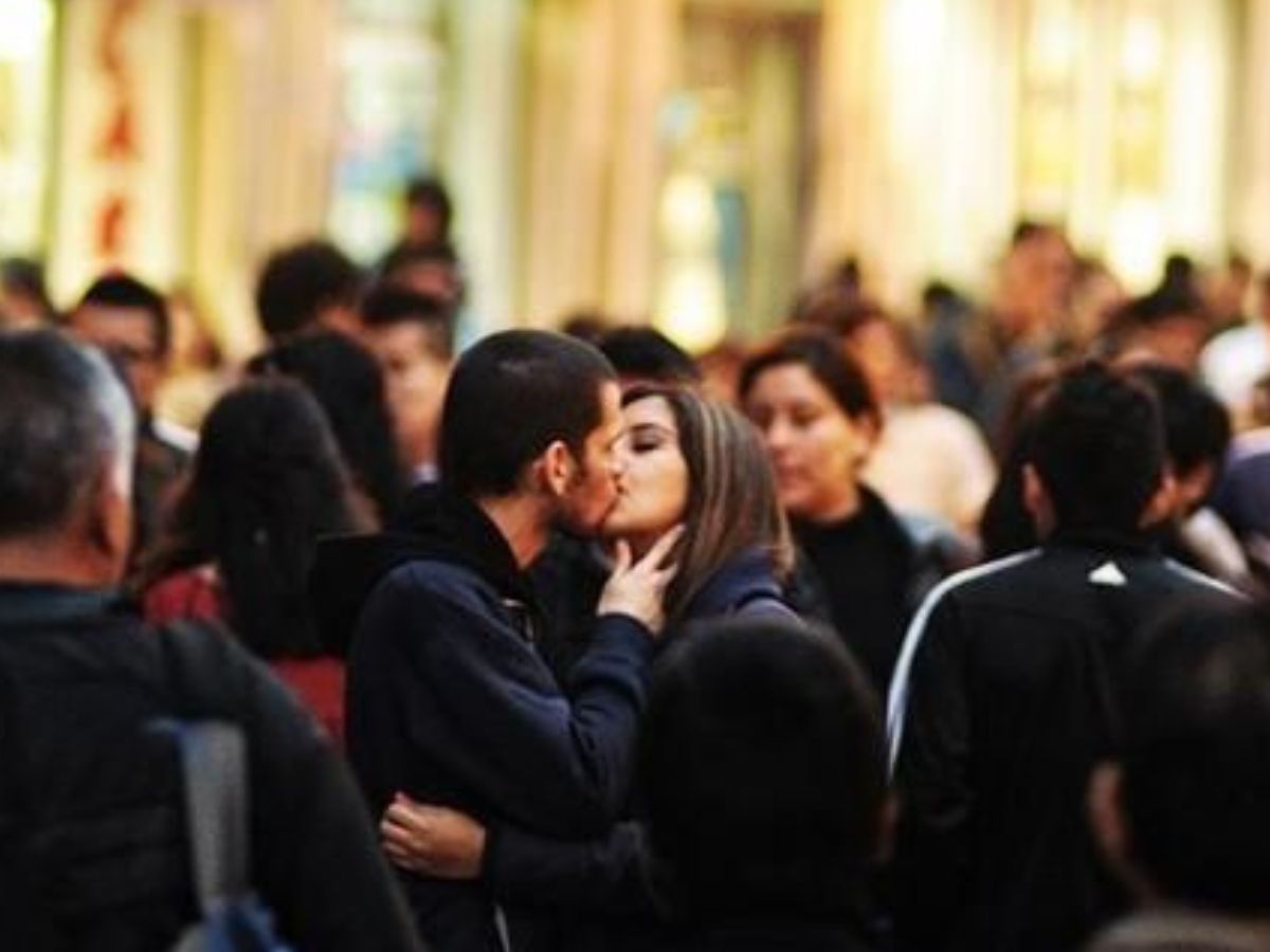 No Public Kissing