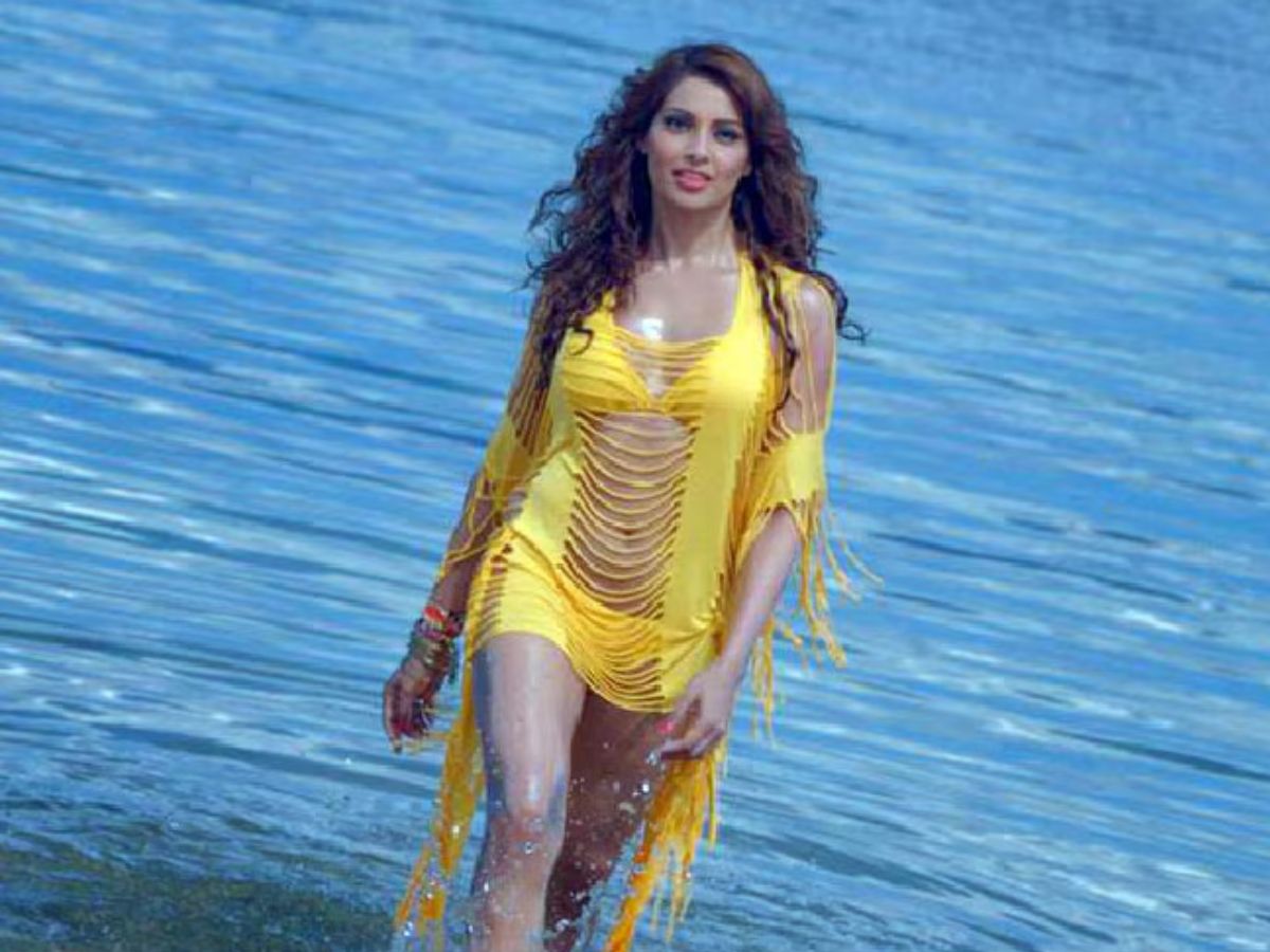 Smoldering on Screen Presence