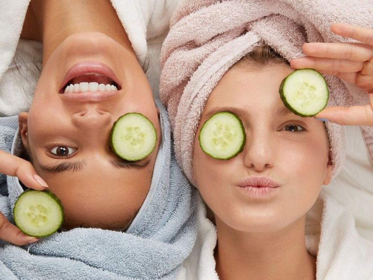 Cold cucumber slices