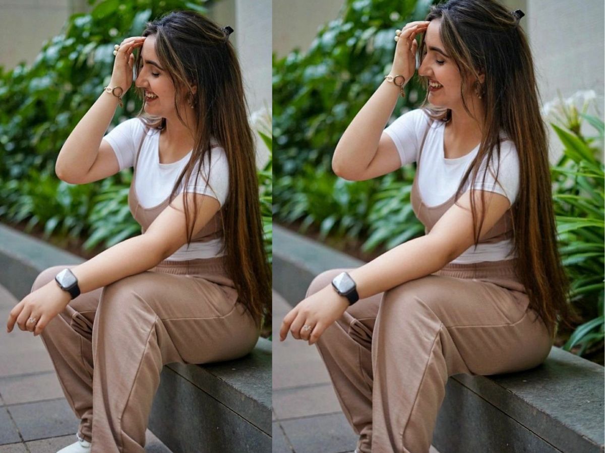 Khaki pants with white T-shirt