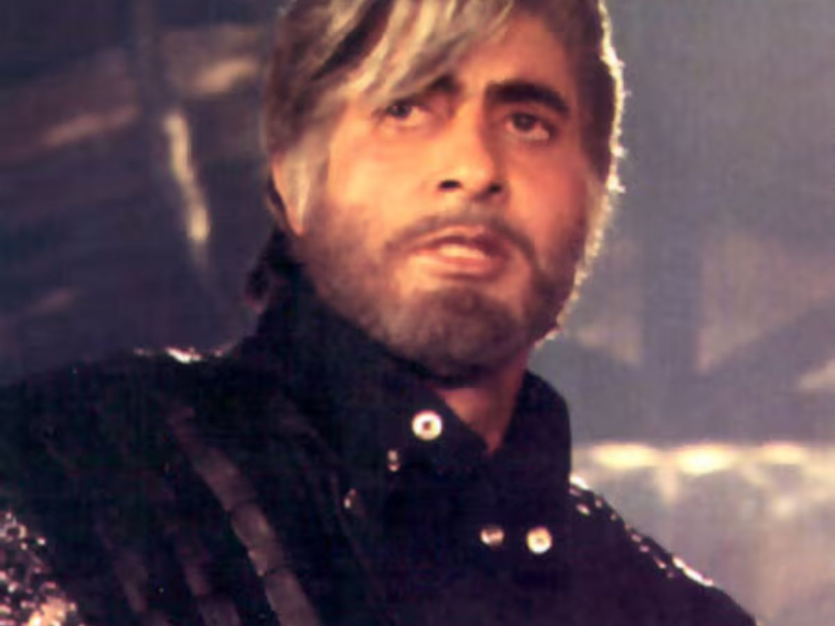 Rishte Mein Toh Hum Tumhare Baap Lagte Hain- Naam Hai Shenshah- Shahenshah (1988)