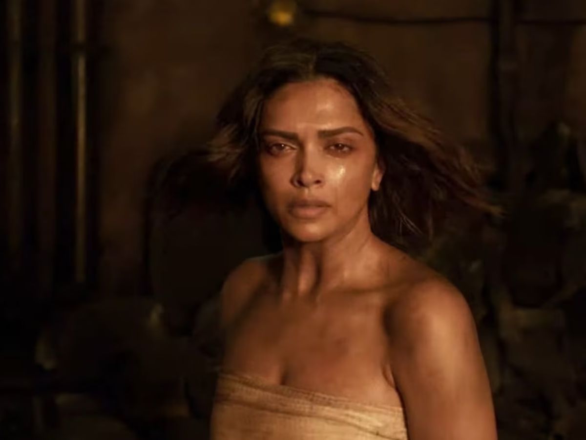 Deepika Padukone- Action sequence while expecting