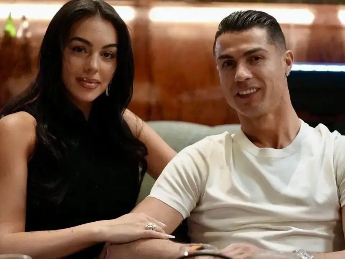Cristiano Ronaldo Began Dating Georgina Rodríguez