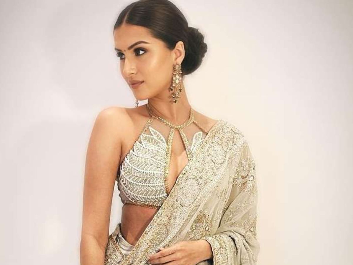 Glam Halter Embroidered Glamour