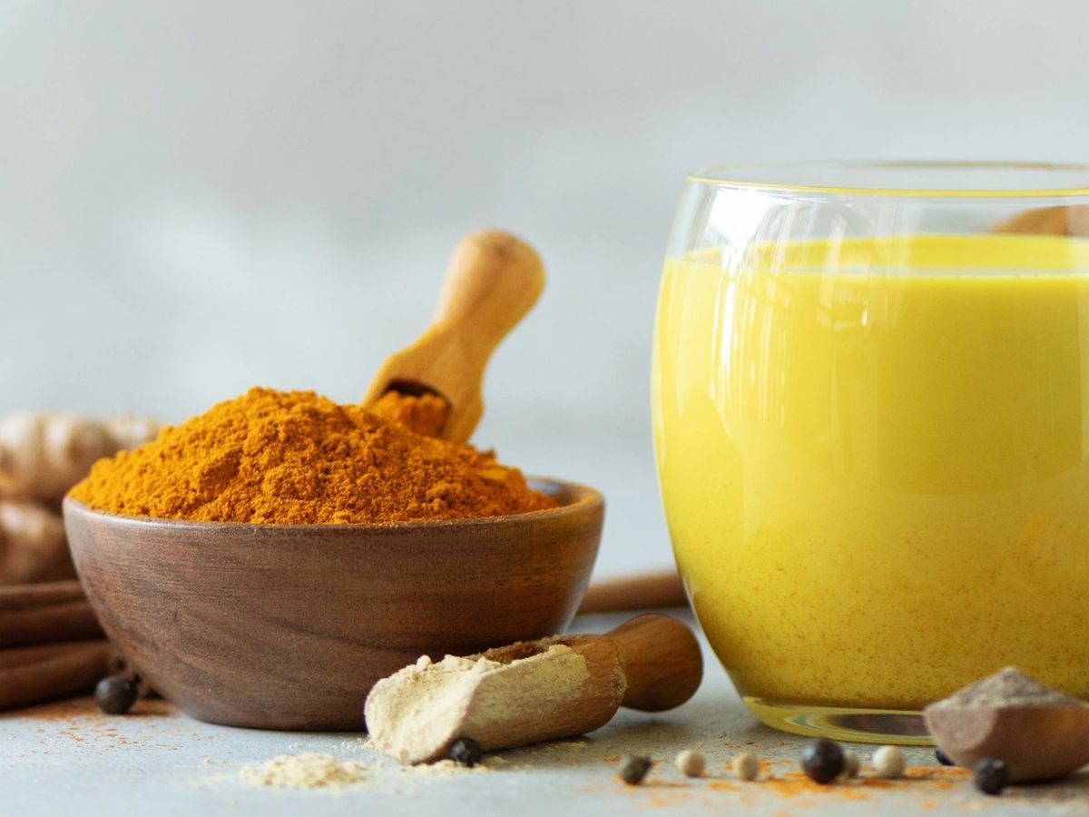 Turmeric Milk Drink for Sleep