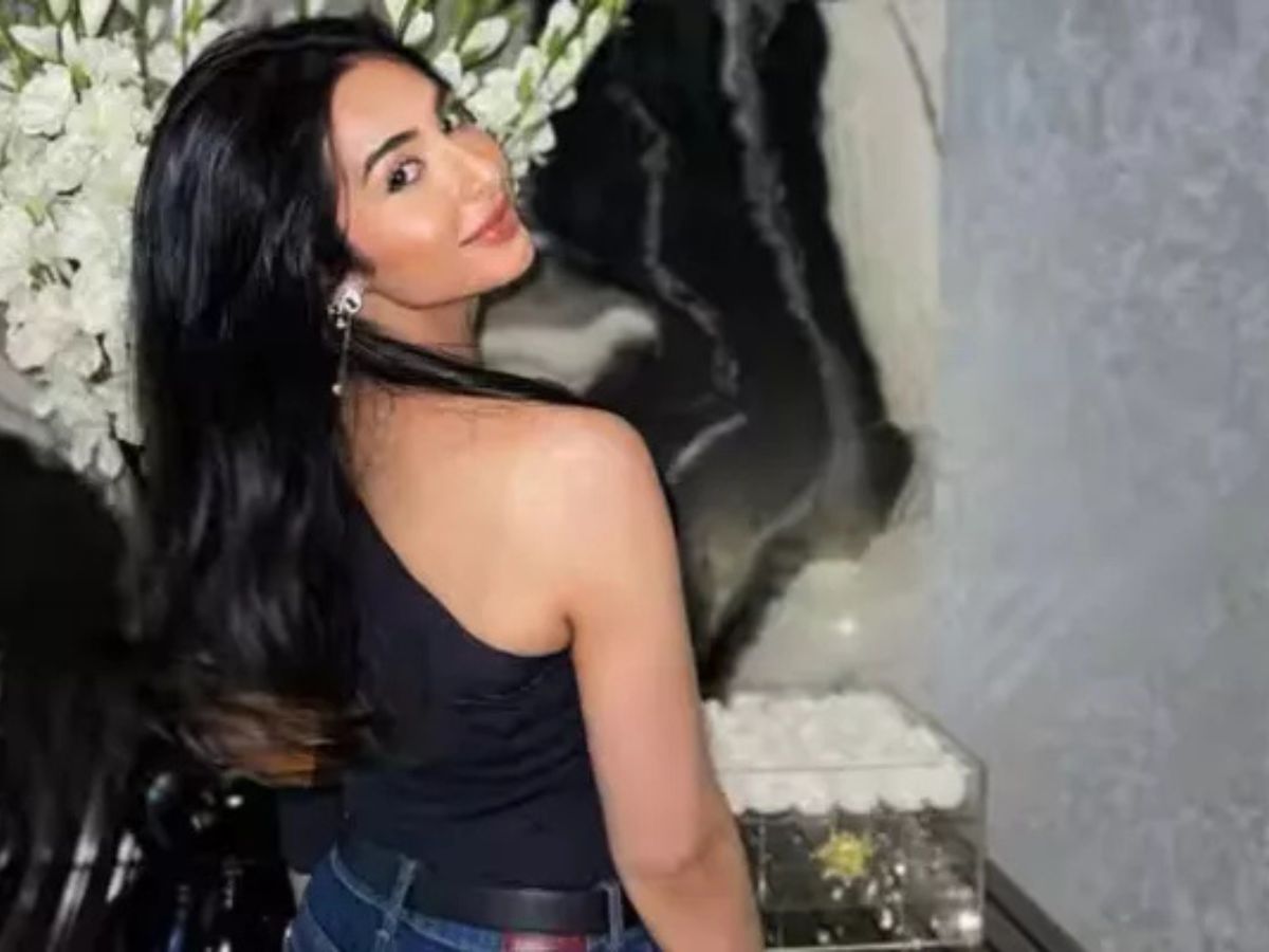 Seen Supporting Abhishek Live