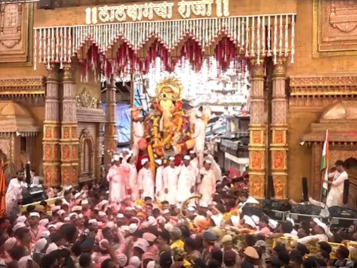 Lalbaugcha Raja Visarjan
