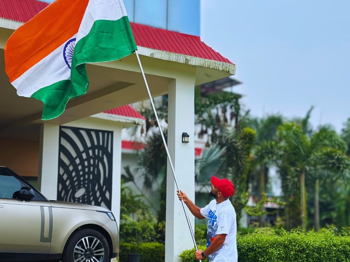 Net Worth and ‘Hasin Farmhouse’