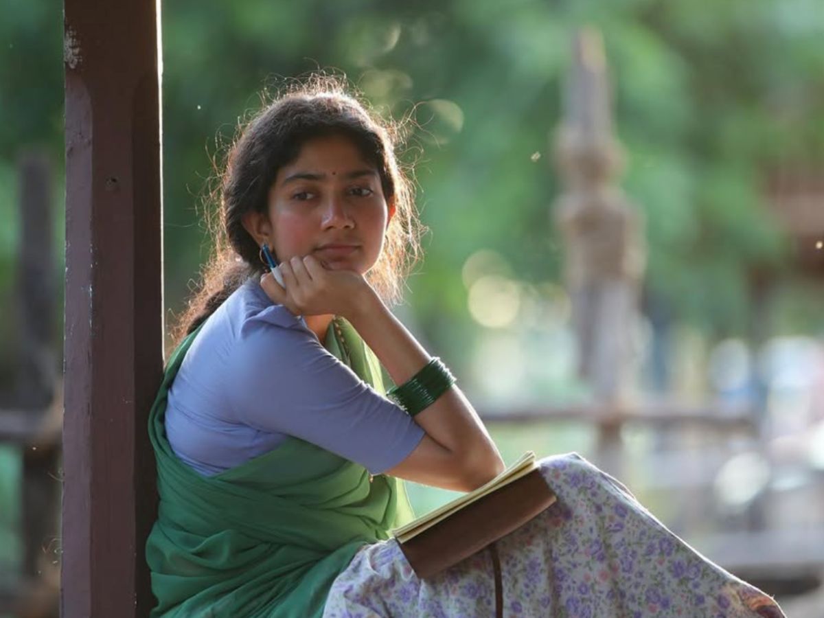 Simple Charm in a Thoughtful Moment