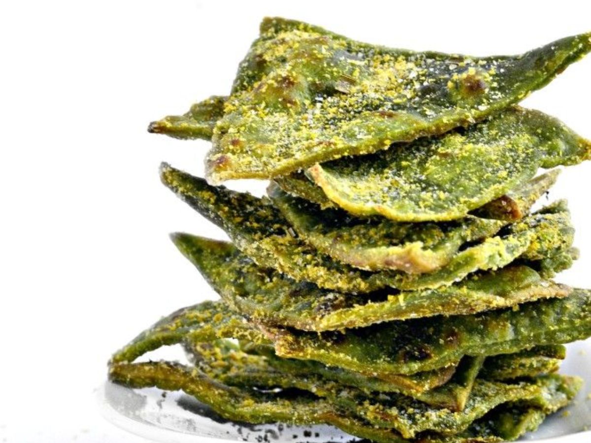 Spinach Stem Chips