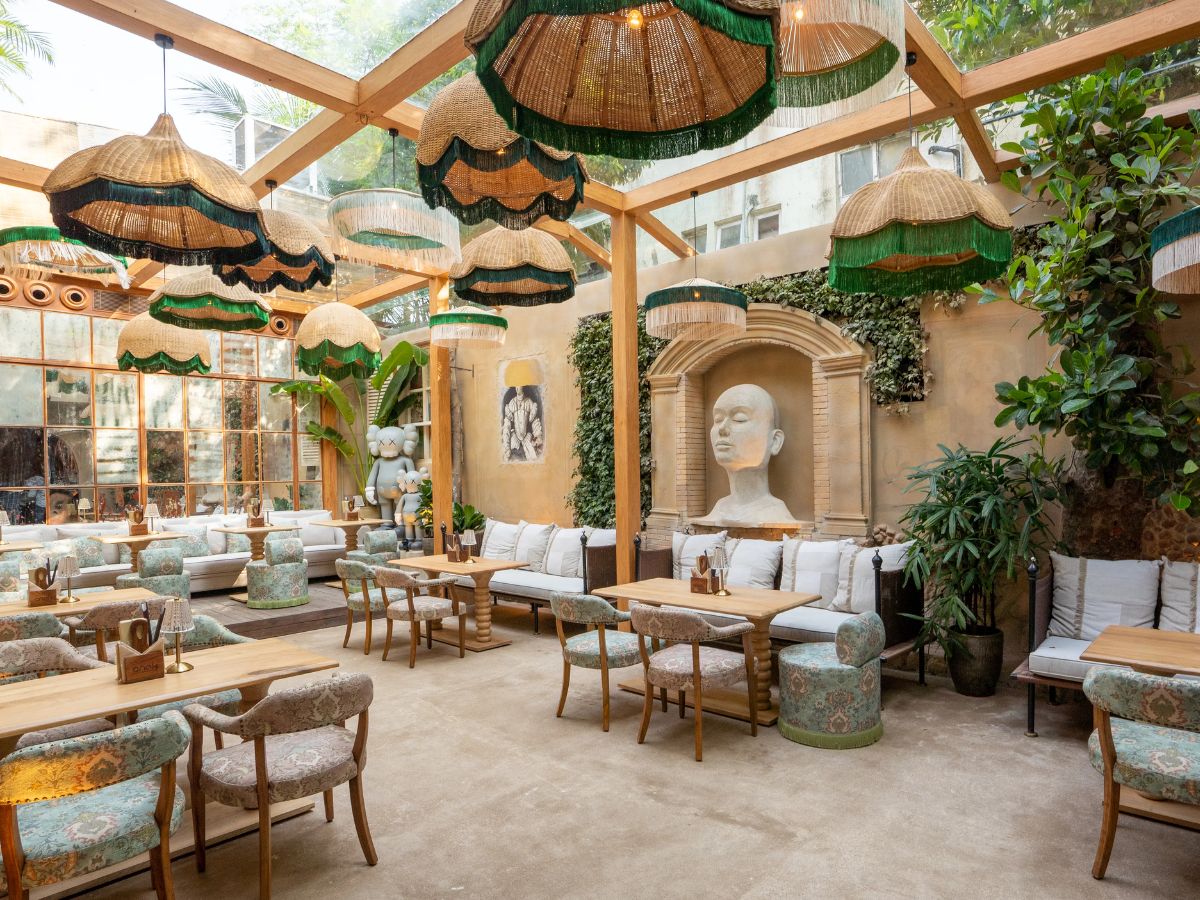 Virat Kohli – One8 Commune