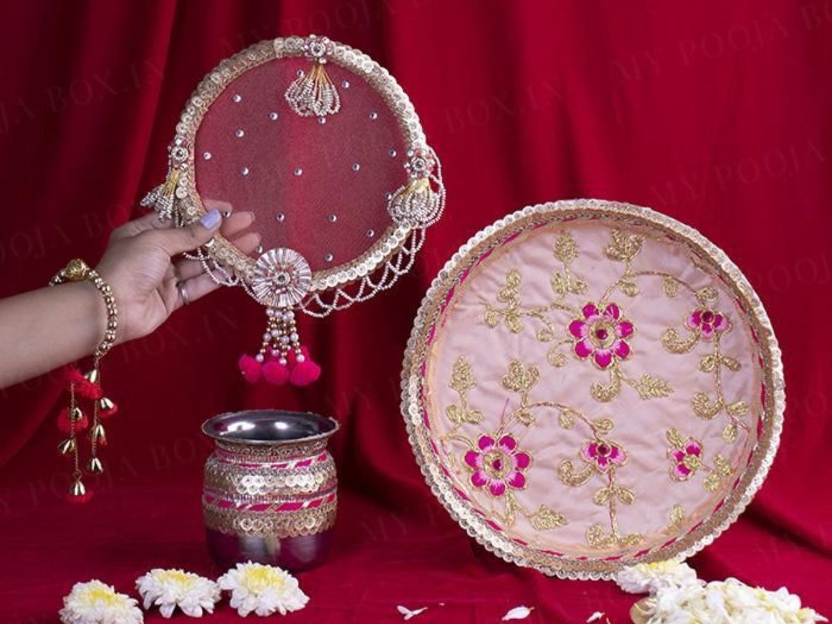 Decorative tray for pooja items