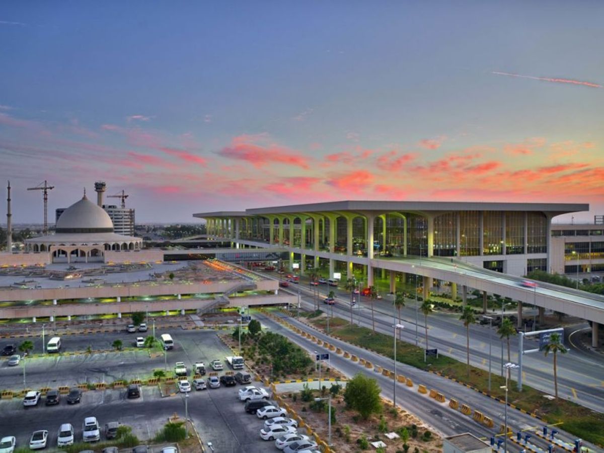 Dallas/Fort Worth International Airport (DFW), United States - Strategic Hub of Aviation