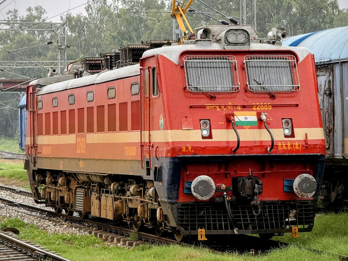 Special Train Routes and Schedules