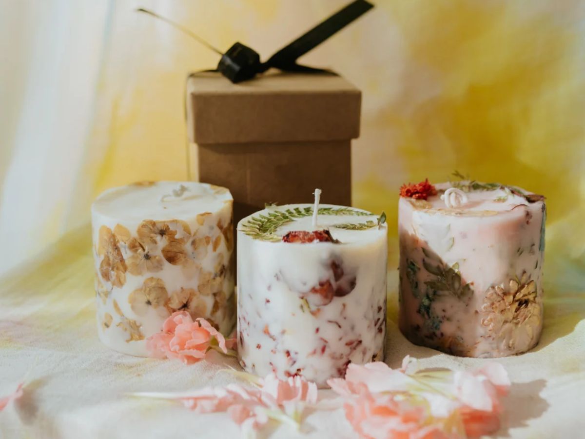 Scented candles and natural flowers