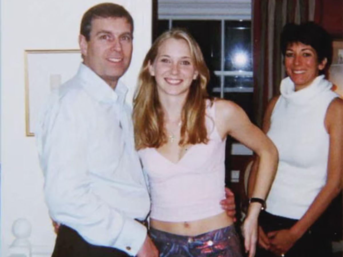 Prince Andrew with Virginia Giuffre photo