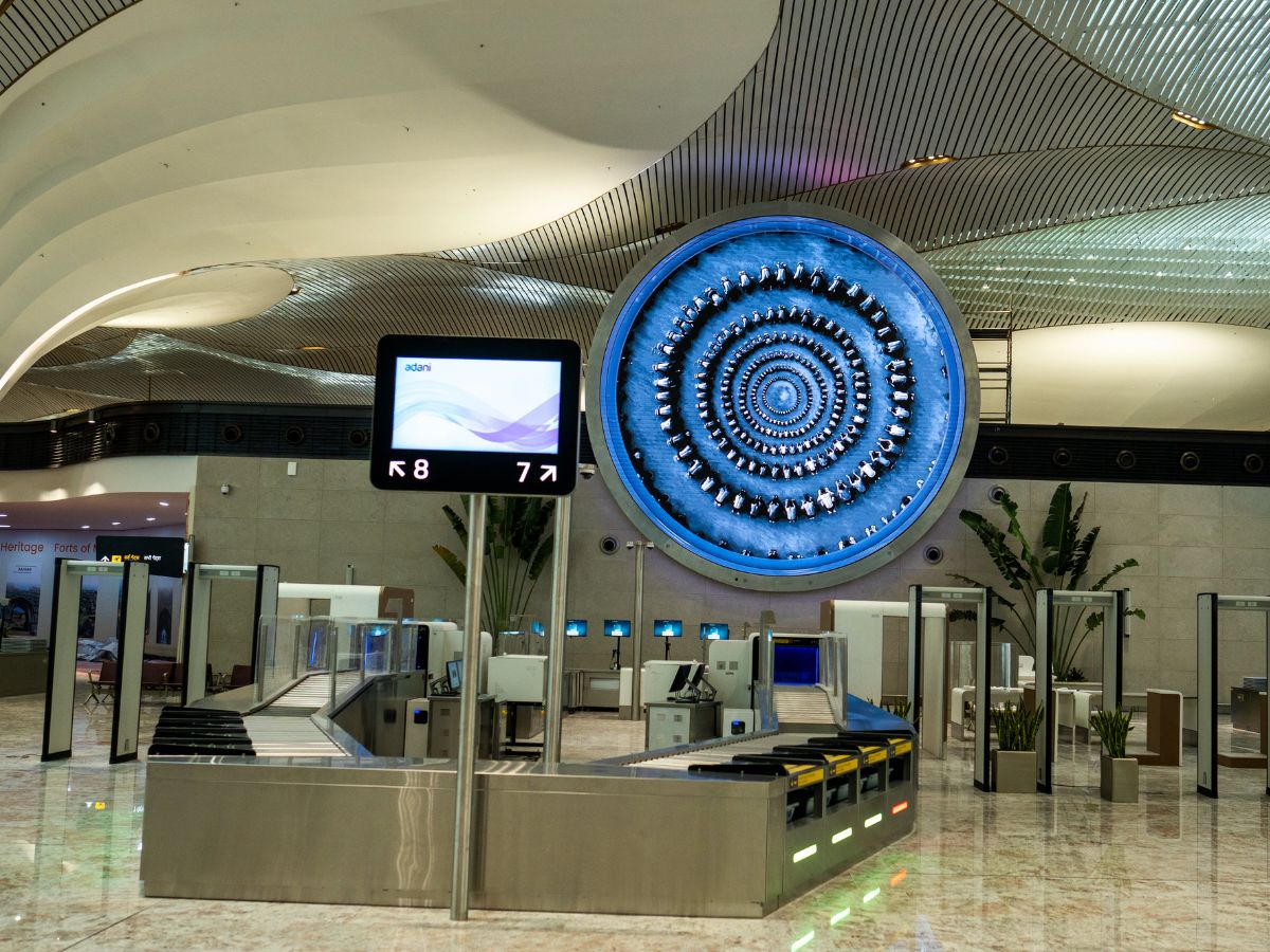 Spacious and Modern Interiors