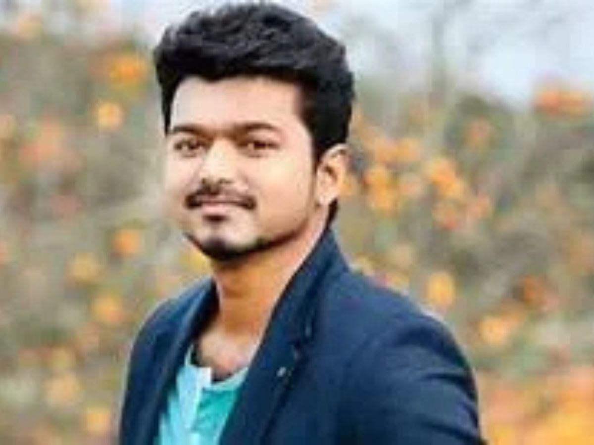 Joseph Vijay - ₹474 crore