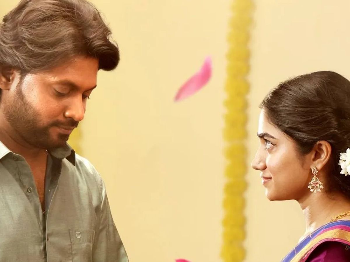 Aan Paavam Pollathathu Cast